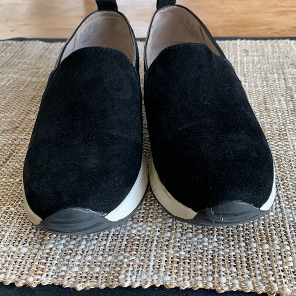 Naturalizer Suede & Leather Comfort Walking Shoes - Picture 8 of 9